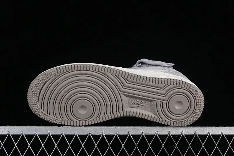 All Categories Nk Air Force 1 Air Force Series Nk Air Force 1 Mid Air Force Mid Nk Air Force 1'07 Mid Beige Air Force One Mid Casual Sneakers CQ3866-015